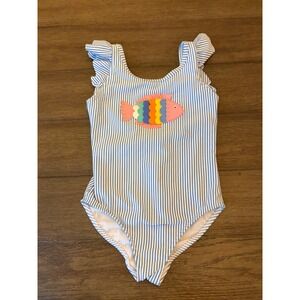 Mini Boden Girls Blue White Seersucker Rainbow Fish Ruffle One Piece Swim 4-5Y